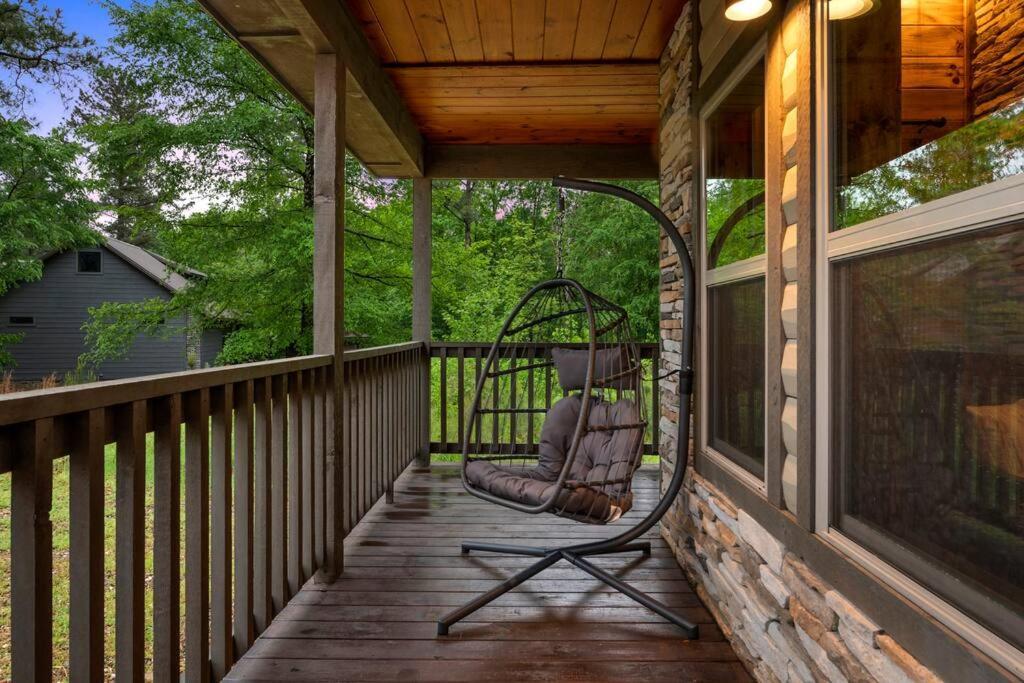 Broken Bow Beauty! King Suite, Hot Tub, Arcade, Wraparound Porch ภายนอก รูปภาพ