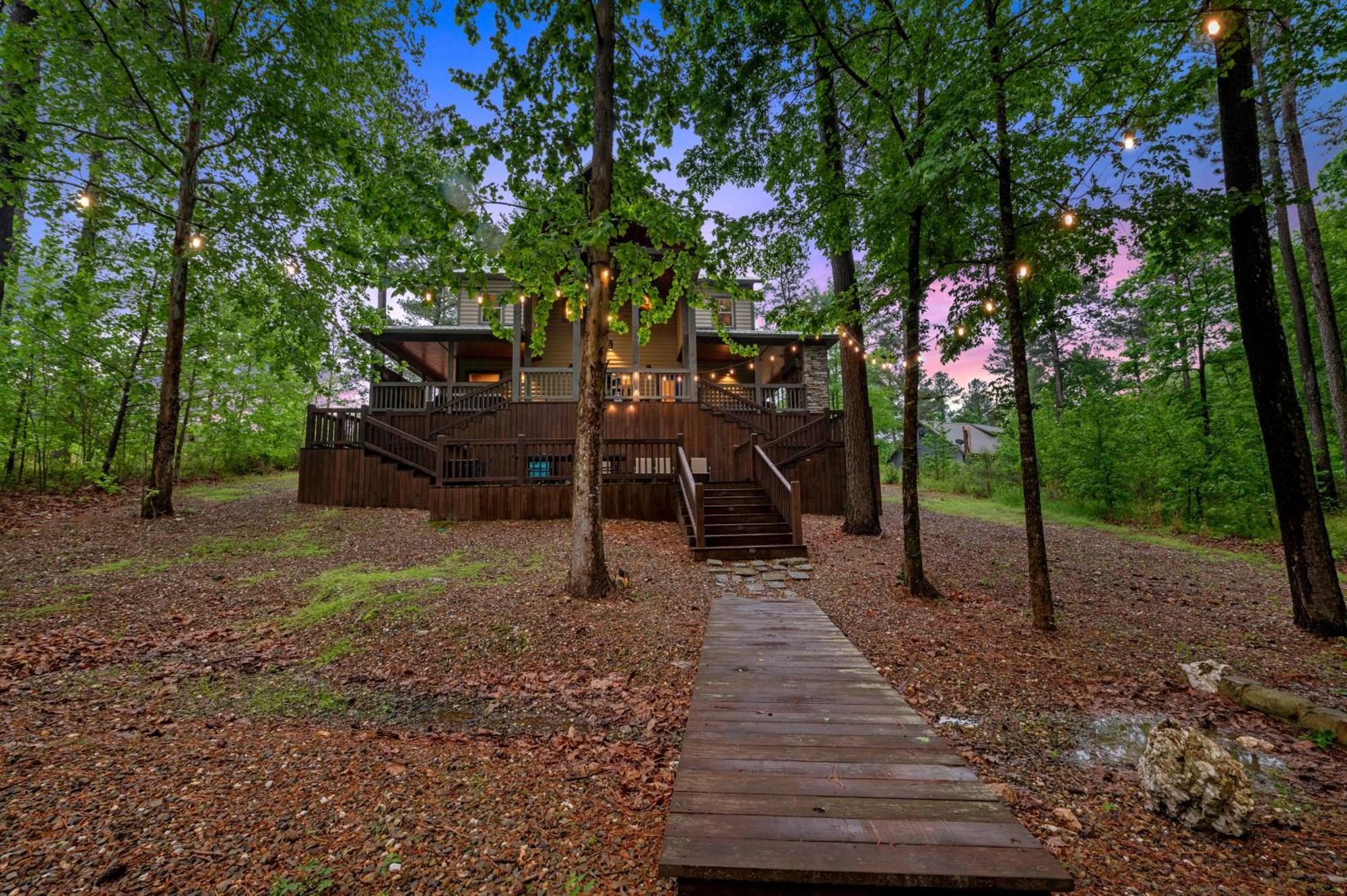 Broken Bow Beauty! King Suite, Hot Tub, Arcade, Wraparound Porch ภายนอก รูปภาพ